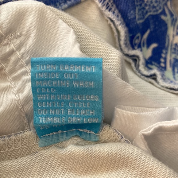 J. McLaughlin Size 0, blue and white floral print Jeans - Picture 12 of 12